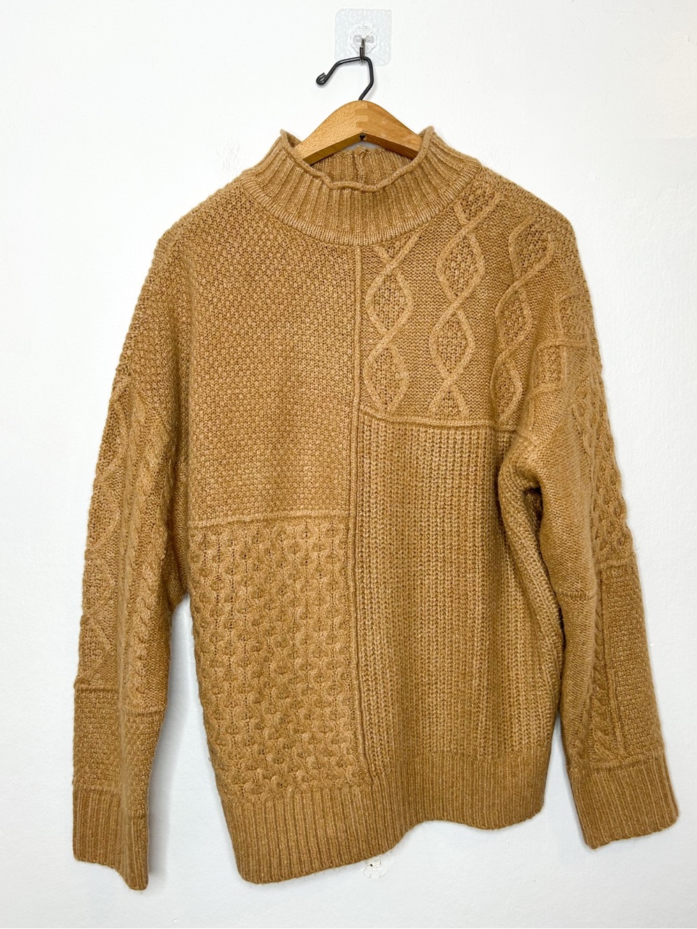 American Eagle Outfitters Womens Chunky Oversized Knit Mock Neck Sweater Medium - Picture 4 of 9
